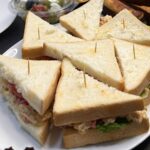 მინი სენდვიჩი ქათმის სალათით