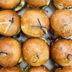 საქონლის მინი ბურგერი